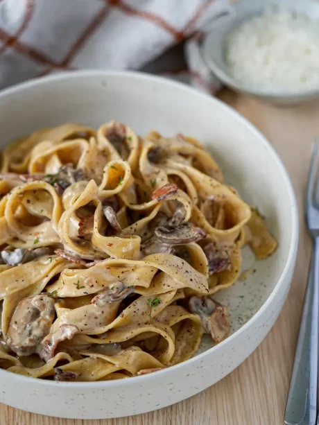 Bacon & Mushroom Breakfast Pasta