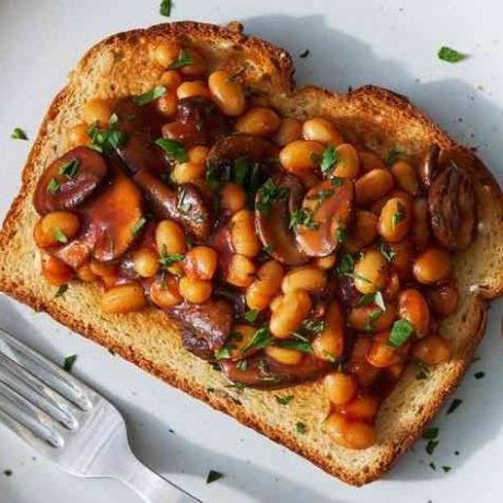 Baked Beans & Mushrooms on Toast