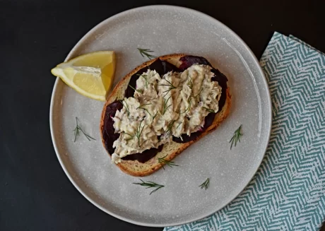 Mackerel on Toast with Horseradish Yogurt