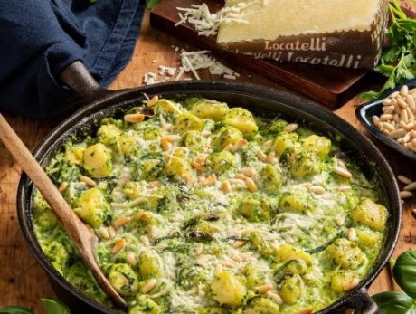 Cheesy Pesto Gnocchi Bake