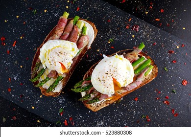 Grilled Asparagus with Poached Egg on Toast